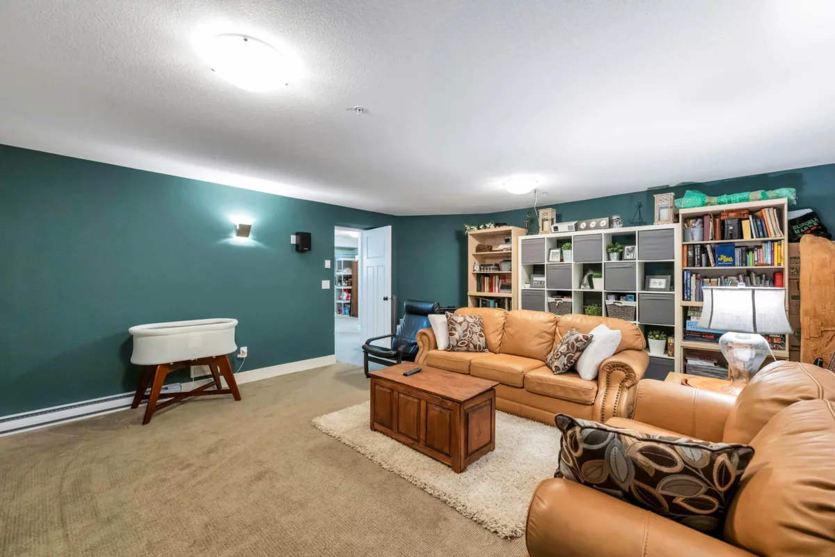 Front Yard Photo of 10031 247b Street, Maple Ridge, BC