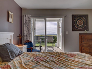 Bedroom 4 Photo of 103 5470 Inlet Avenue, Sechelt, BC