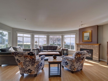Pantry Photo of 103 5470 Inlet Avenue, Sechelt, BC