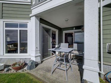 Powder Room Photo of 103 5470 Inlet Avenue, Sechelt, BC