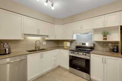 Walk-In Closet Photo of 208 1576 Merklin Street, White Rock, BC