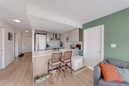 Kitchen Island Photo of 1507 1788 Columbia Street, Vancouver, BC