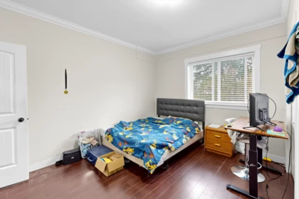 Hallway Photo of 14906 92 Avenue, Surrey, BC