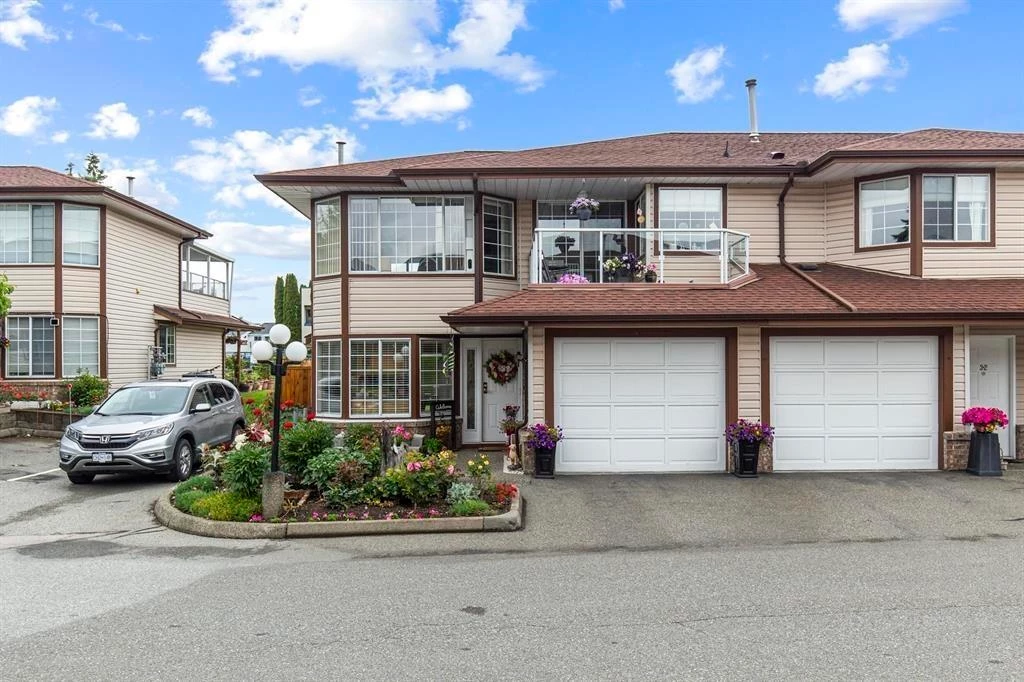 Exterior Rear Photo of 31 32659 George Ferguson Way, Abbotsford, BC
