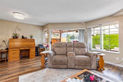 Breakfast Nook Photo of 31 32659 George Ferguson Way, Abbotsford, BC
