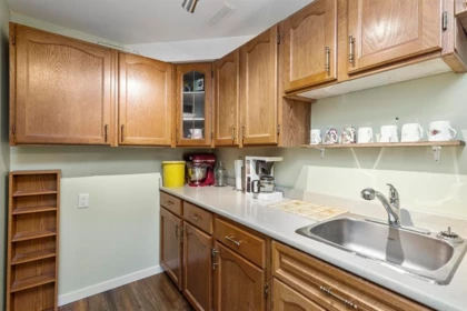 Mudroom Photo of 31 32659 George Ferguson Way, Abbotsford, BC
