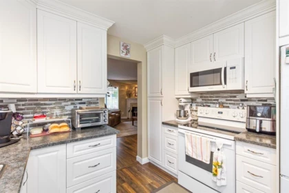 Pantry Photo of 31 32659 George Ferguson Way, Abbotsford, BC