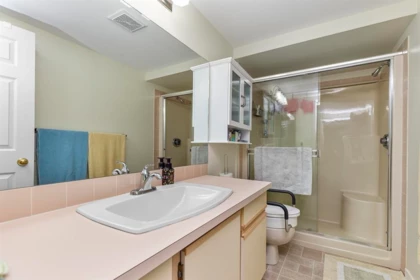 Powder Room Photo of 31 32659 George Ferguson Way, Abbotsford, BC