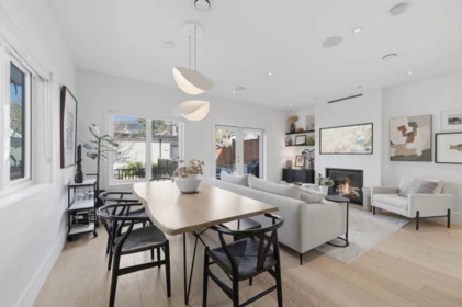 Breakfast Nook Photo of 212 E 18th Street, North Vancouver, BC