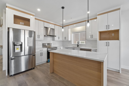 Kitchen Photo of 32504 Higginbottom Court, Mission, BC