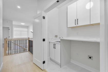 Laundry Room Photo of 32504 Higginbottom Court, Mission, BC