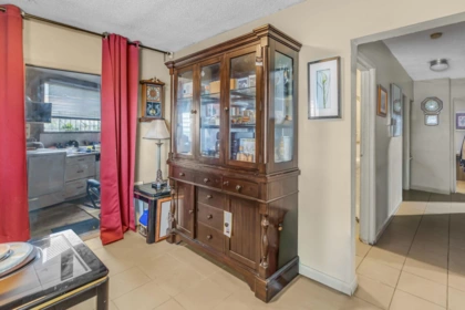 Entry Foyer Photo of 2141 Marine Way, New Westminster, BC