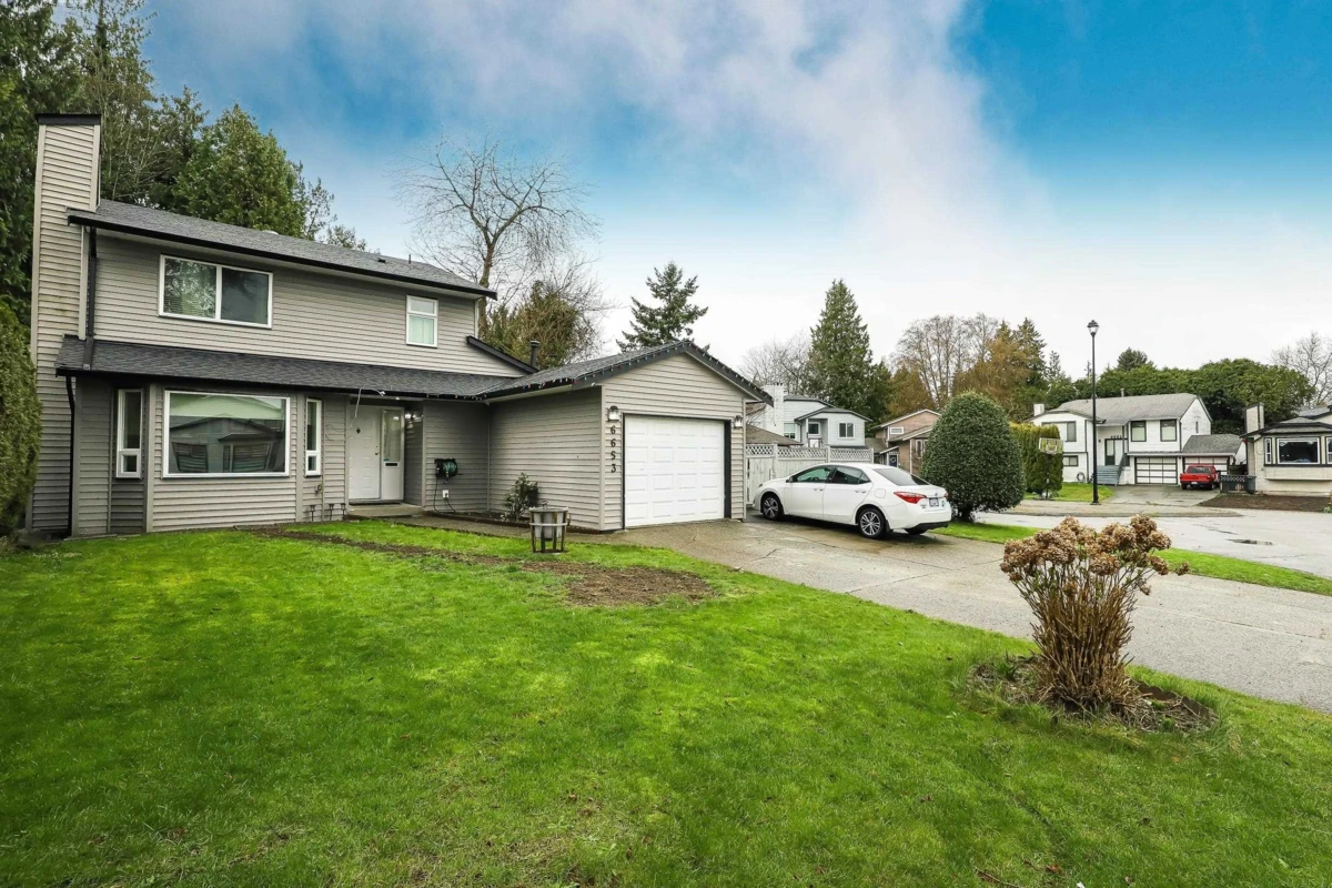 Dining Area Photo of 6653 130a Street, Surrey, BC