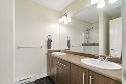 Powder Room Photo of 7 18211 70 Avenue, Surrey, BC