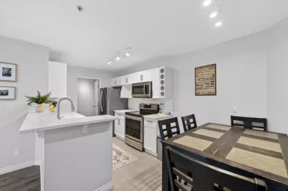 213 7139 18th Avenue, Burnaby, BC, Burnaby — Apartment/Condo for sale