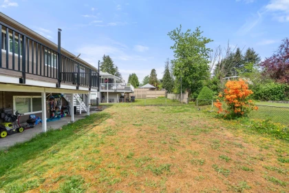 Garden / Landscaping Photo of 1106 Duthie Avenue, Burnaby, BC