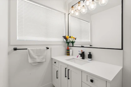 Hallway Photo of 1106 Duthie Avenue, Burnaby, BC