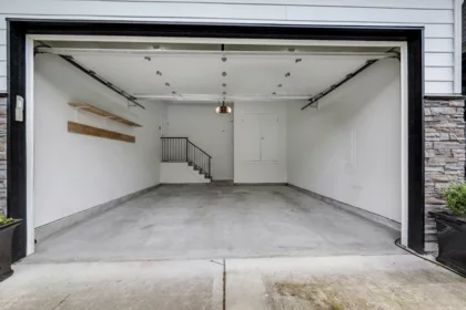 Basement Recreation Room Photo of 39226 Falcon Crescent, Squamish, BC