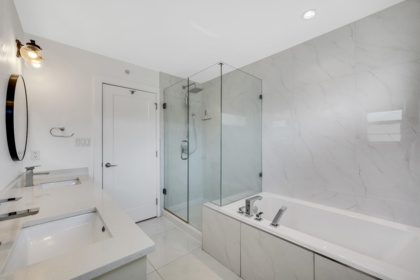 Guest Bathroom Photo of 39226 Falcon Crescent, Squamish, BC