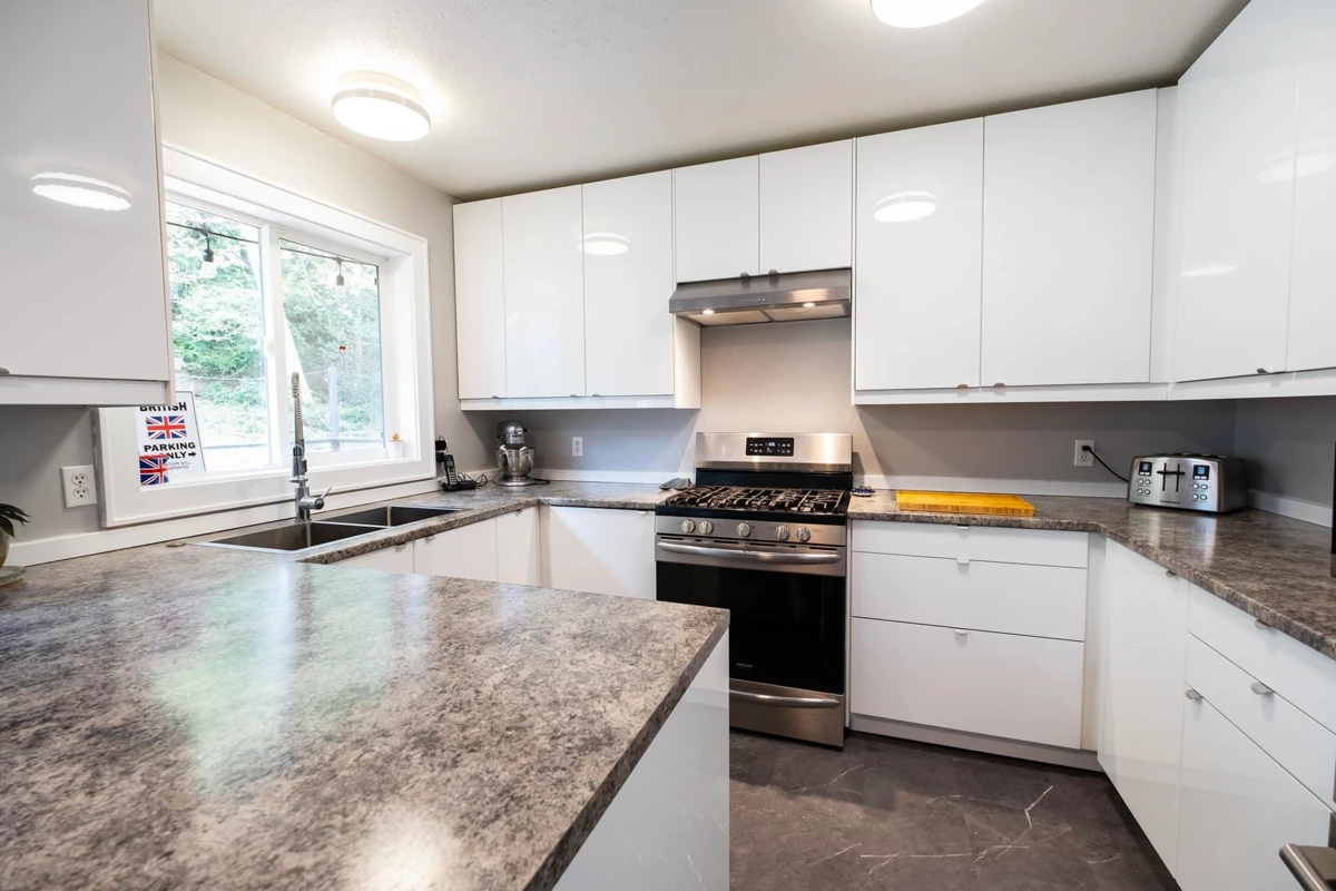 Dining Area Photo of 5930 Shoal Way, Sechelt, BC