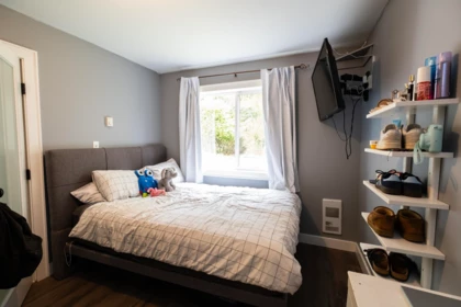 Basement Recreation Room Photo of 5930 Shoal Way, Sechelt, BC