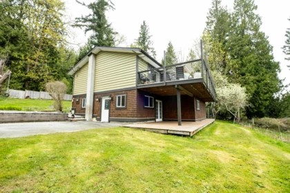 Outdoor Kitchen Photo of 5930 Shoal Way, Sechelt, BC