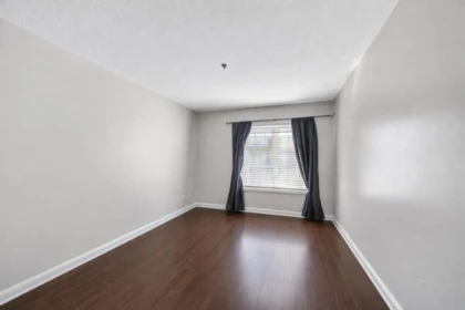 Guest Bathroom Photo of 312 1655 Grant Avenue, Port Coquitlam, BC