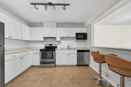Kitchen Island Photo of 312 1655 Grant Avenue, Port Coquitlam, BC
