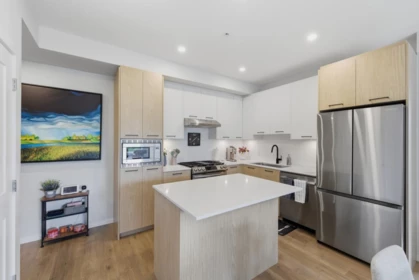 408 3317 148 Street, Surrey, BC, Surrey — Apartment/Condo for sale
