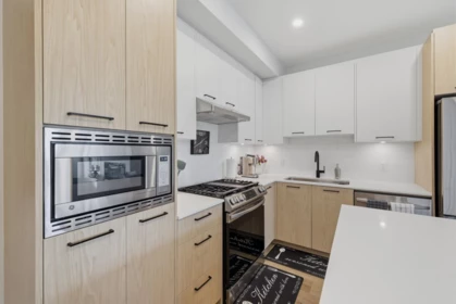 Powder Room Photo of 408 3317 148 Street, Surrey, BC
