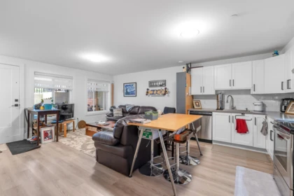 Swimming Pool Photo of 15890 Roper Avenue, White Rock, BC