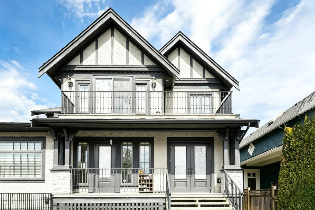 Living Room Photo of 4056 W 30th Avenue, Vancouver, BC