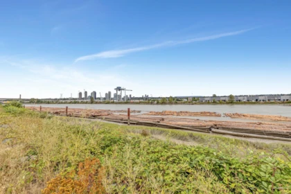 Front Yard Photo of 78 10333 River Drive, Richmond, BC