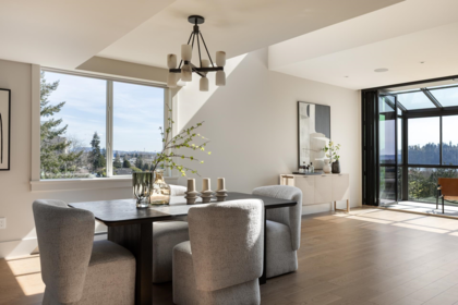 Kitchen Island Photo of 701 475 13th Street, West Vancouver, BC