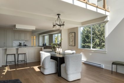 Kitchen Photo of 701 475 13th Street, West Vancouver, BC