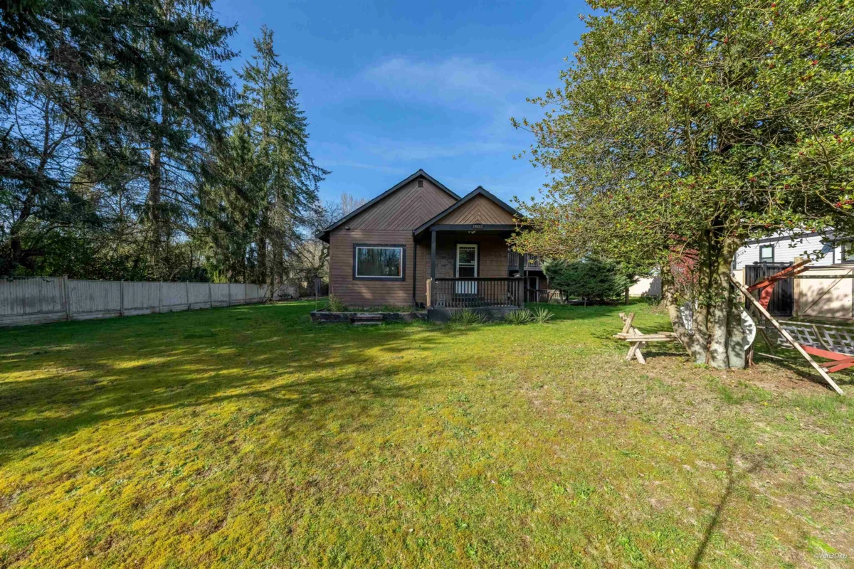 Family Room Photo of 24483 Dewdney Trunk Road, Maple Ridge, BC