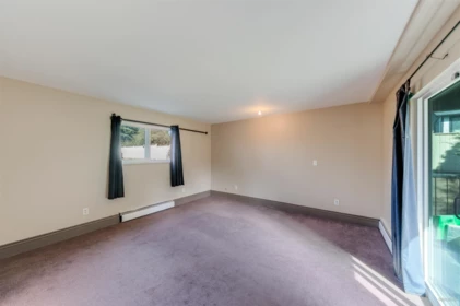 Entry Foyer Photo of 24483 Dewdney Trunk Road, Maple Ridge, BC