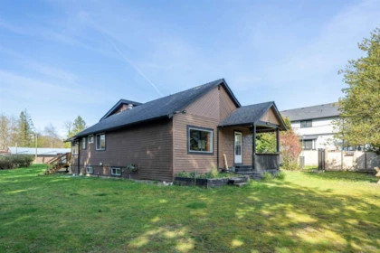 Kitchen Photo of 24483 Dewdney Trunk Road, Maple Ridge, BC