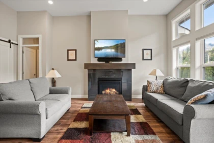 Breakfast Nook Photo of 60 46110 Thomas Road, Chilliwack, BC