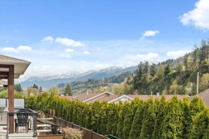 Front Yard Photo of 60 46110 Thomas Road, Chilliwack, BC