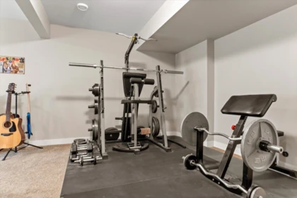 Hallway Photo of 60 46110 Thomas Road, Chilliwack, BC