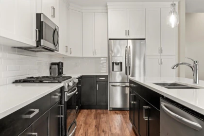 Kitchen Island Photo of 60 46110 Thomas Road, Chilliwack, BC