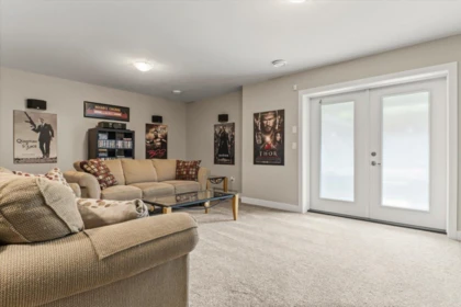 Mudroom Photo of 60 46110 Thomas Road, Chilliwack, BC