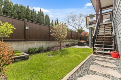 Swimming Pool Photo of 60 46110 Thomas Road, Chilliwack, BC