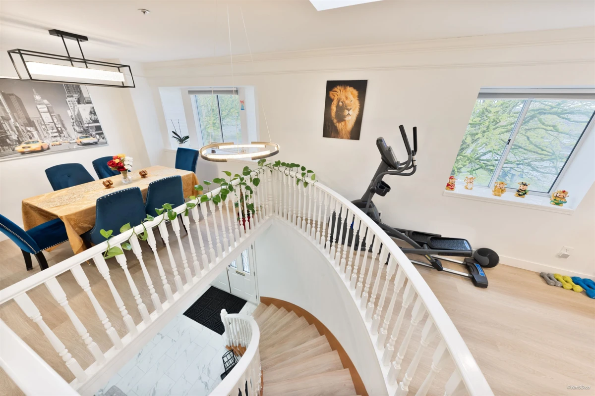Dining Area Photo of 707 E 63rd Avenue, Vancouver, BC