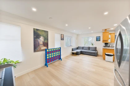 Entry Foyer Photo of 707 E 63rd Avenue, Vancouver, BC