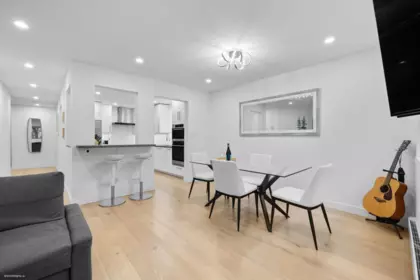 Primary Bedroom Photo of 102A 1220 Quayside Drive, New Westminster, BC