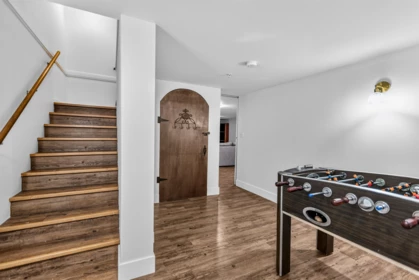 Garage Interior Photo of 4 809 North Road, Gibsons, BC
