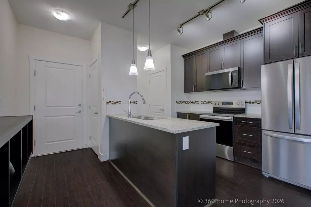 Living Room Photo of 411 2330 Shaughnessy Street, Port Coquitlam, BC
