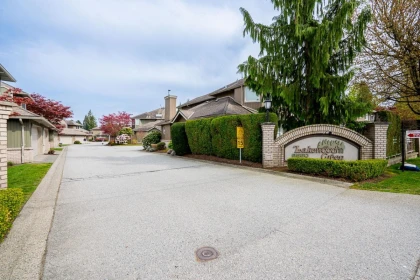 44 8560 162 Street, Surrey, BC, Surrey — Townhouse for sale